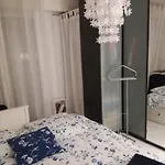 Chez L'habitante Avec Salle De Bain Et Cuisine Communes - Presence D'un * Bordeaux
