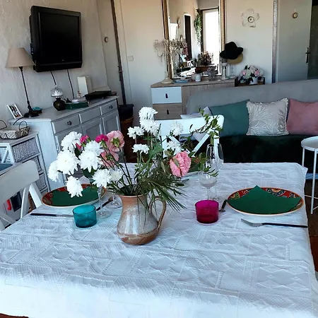 Chez L'habitante Avec Salle De Bain Et Cuisine Communes - Presence D'un Rum i privatbostad Bordeaux