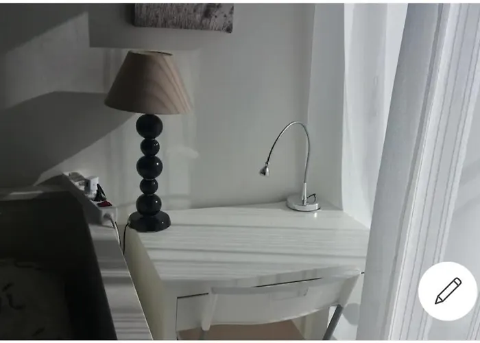 Chez L'habitante Avec Salle De Bain Et Cuisine Communes - Presence D'un