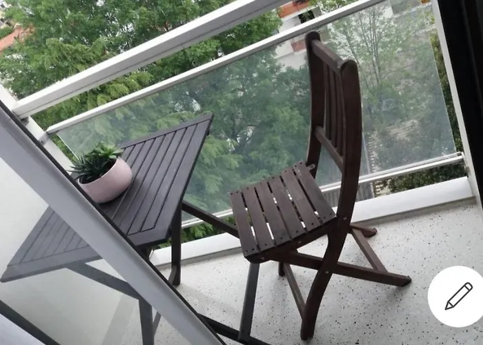 Chez L'habitante Avec Salle De Bain Et Cuisine Communes - Presence D'un Homestay Bordeaux